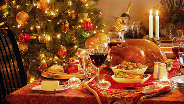 5 gestos que aligeran las grandes cenas de Navidad