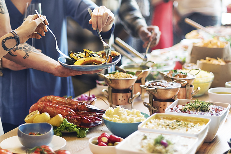 6 consejos para comer sano en un buffet libre en vacaciones