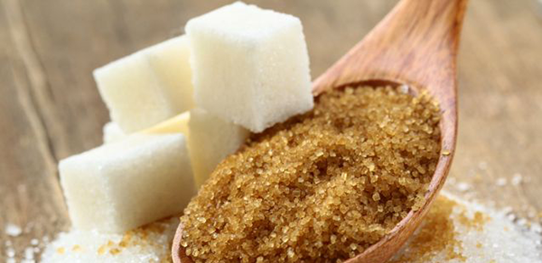 La panela o el azúcar blanco. ¿Cuál es mejor para nuestra dieta?