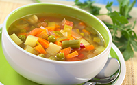 Sopa de patatas y verduras