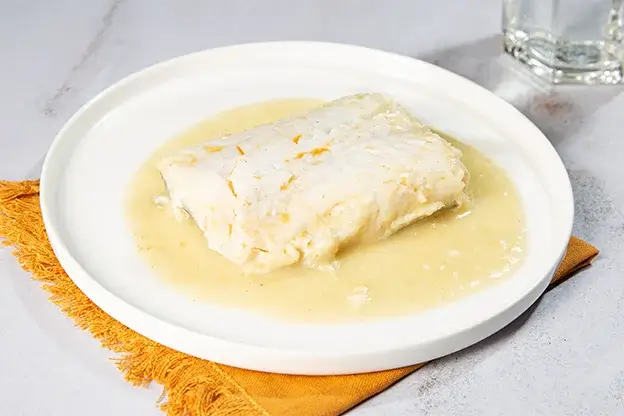 Bacalao sobre puré de cebolletas a domicilio